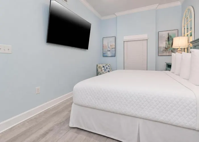 Phoenix Gulf Towers 2501 Apartment *
